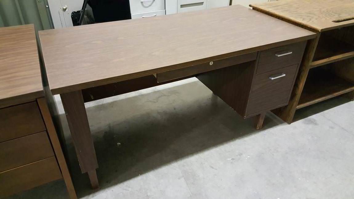 60x30 Desk with Drawers