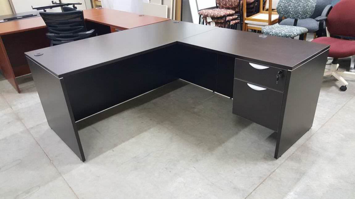 L Shape Desk with Locking Drawers