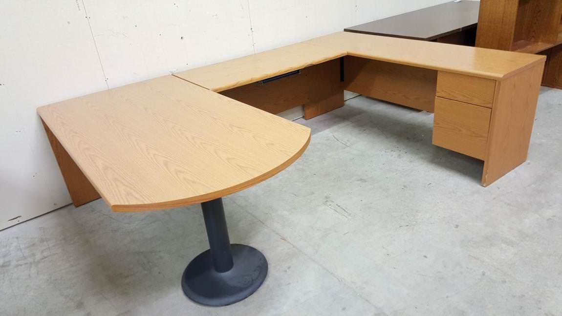 Large U Shape Desk with Locking Drawers