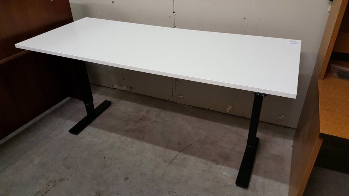 Floor Model Sit Stand Electronic Height Adjustable Desk