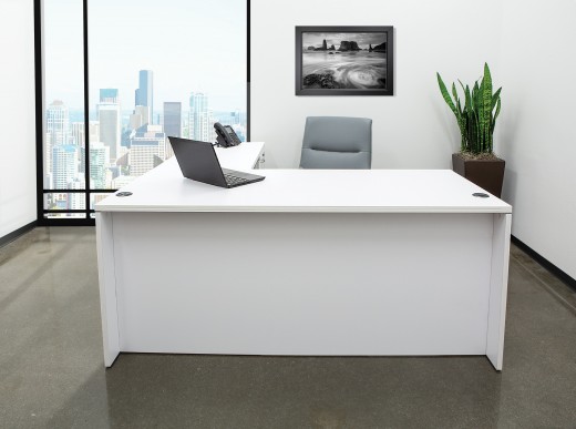 Adding a White Desk can Freshen Up an Office Space