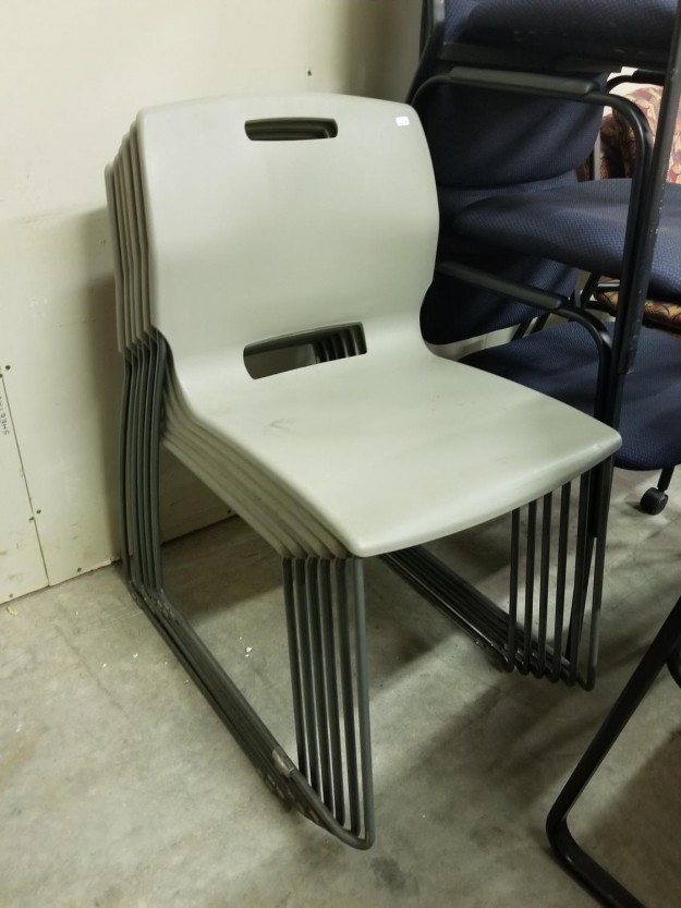 Used stackable chairs Clearance